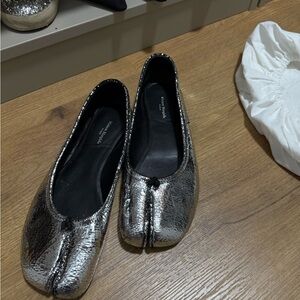 Maison Martin Margiela Metallic Split-Toe Flats